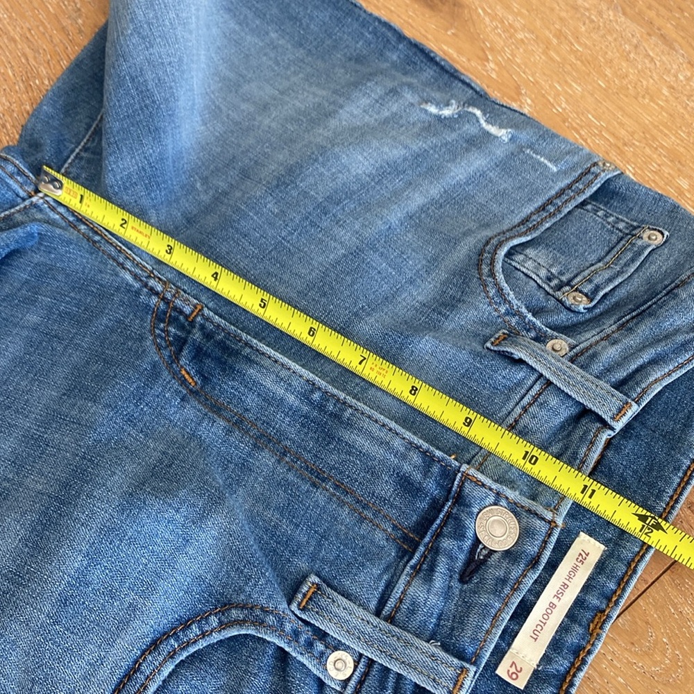 LEVI’S 725 High Rise Bootcut Distressed 8/29 (like new!) - Picture 11 of 14